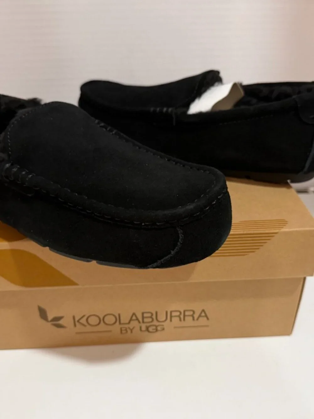 Koolaburra by UGG Tipton Black Slippers Men's Size 9 1105893 M/BLK BNIB